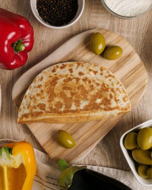 Crescione Ortolana Integrale, Melanzane, Peperoni e Olive Leccino<br>Senza glutine - Senza lattosio<br>230g